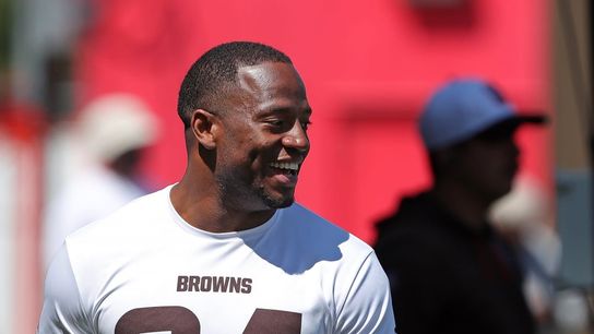 RB Nick Chubb, 30, announces retirement on social media (NFL)