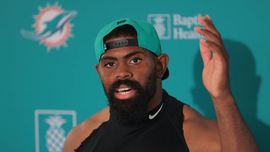 Dolphins LB Jordyn Brooks agrees to 3-year, $51.3M extension (NFL). Photo by Sam Navarro-Imagn Images