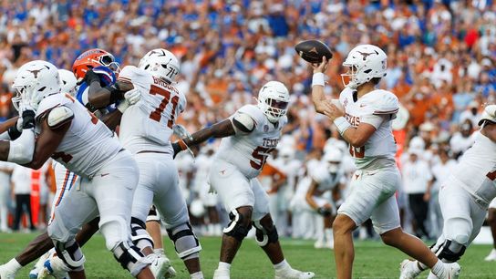 No. 7 Texas looks to escape offensive lull as it hosts scuffling Florida (College Football)
