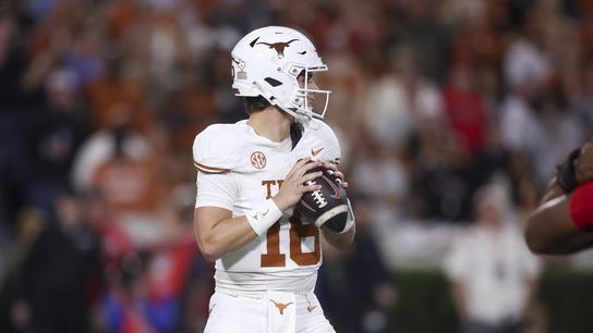 Arch Manning leads No. 5 Texas into opener vs. Texas State (College Football)