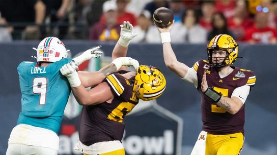 'Connected' Minnesota opens P.J. Fleck's 10th season vs. EIU (College Football)