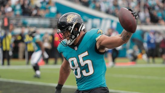 Reports: Jags agree on 3-year, $48M deal with TE Brenton Strange (NFL)