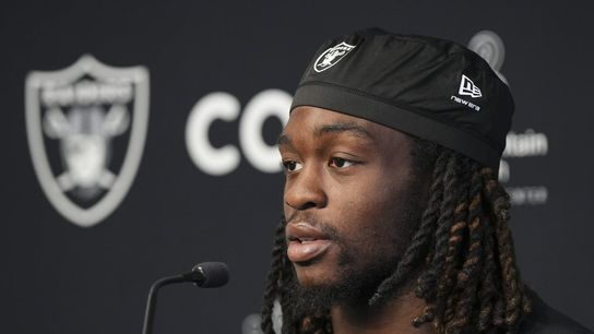 Raiders RB Ashton Jeanty suffers apparent right leg injury in practice (NFL)