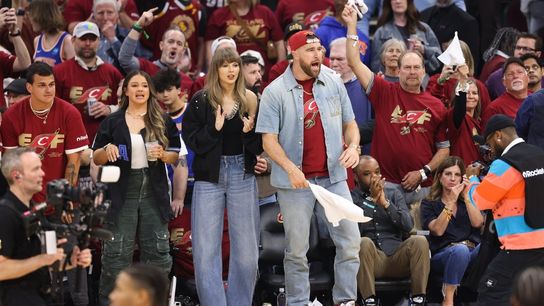 Adam Sandler officiates Travis Kelce-Taylor Swift wedding in New York (NFL). Photo by Scott Galvin-Imagn Images
