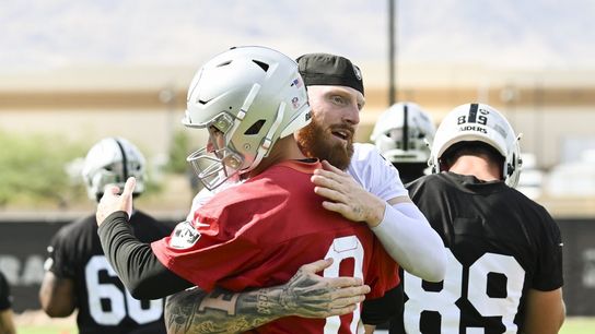 Maxx Crosby blasts Kirk Cousins, fight erupts at Raiders camp (NFL)