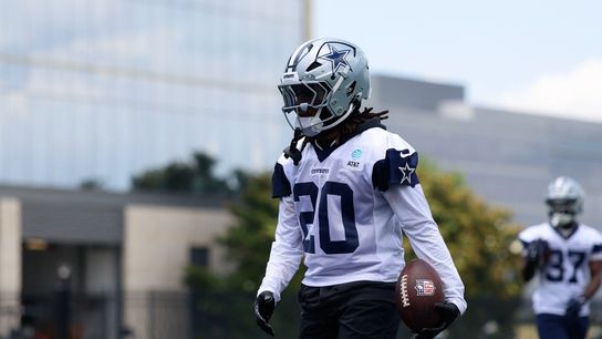 Report: Cowboys RB Malik Davis to have hip surgery (NFL)