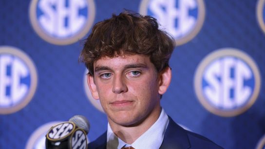 Texas QB Arch Manning wishes he could be 'under the radar' (College Football). Photo by Nathan Ray Seebeck-Imagn Images
