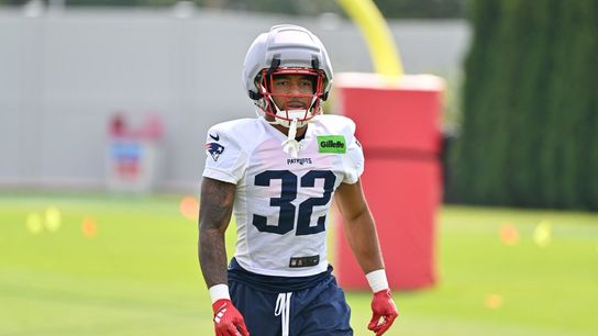 Patriots RB TreVeyon Henderson (ankle) returns to practice (NFL). Photo by Eric Canha-Imagn Images