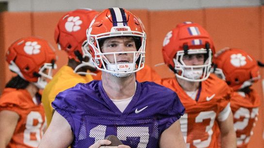 Clemson names Christopher Vizzina starting QB vs. LSU (College Football)