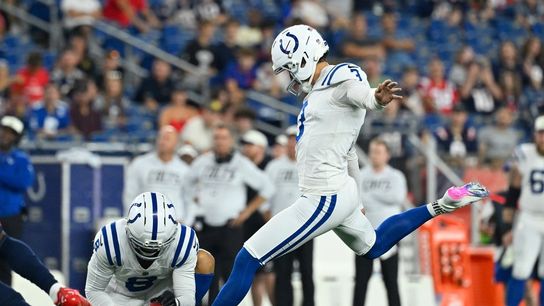 Reports: Colts' ST coordinator suffers torn knee ligaments in collision (NFL)