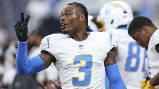 Chargers S Derwin James (finger) to play with cast (NFL)