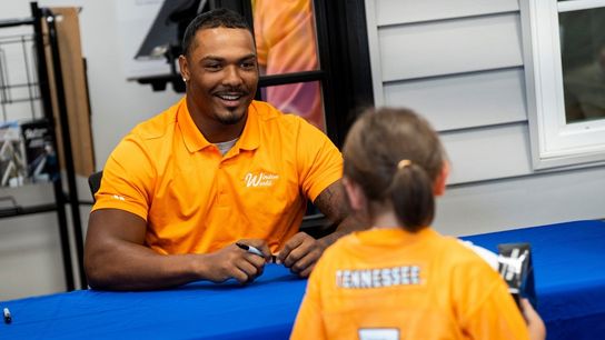 Vols LB Arion Carter turns suspension into fundraiser (College Football)
