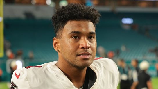 Reports: Tua Tagovailoa favoring back as opener draws near (NFL)