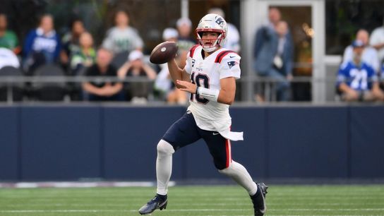 Patriots try to regroup behind Drake Maye against Steelers (NFL). Photo by Steven Bisig