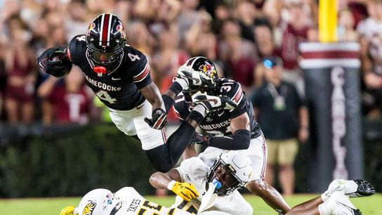 Vicari Swain returns 2 punts for TDs as South Carolina routs Towson (College Football)