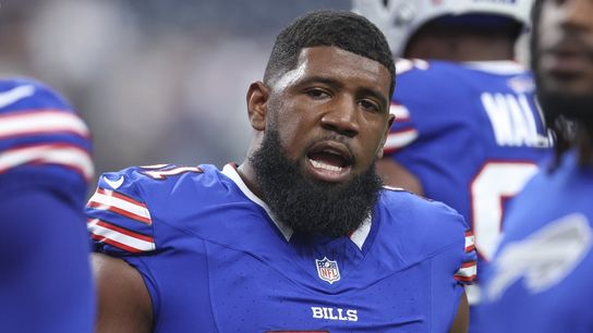 Bills DT Ed Oliver hurts hip in warmups, inactive vs. Lions (NFL)