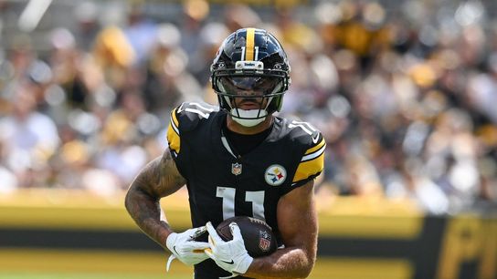 Steelers WR Michael Pittman (foot) out vs. Patriots (NFL). Photo by Barry Reeger