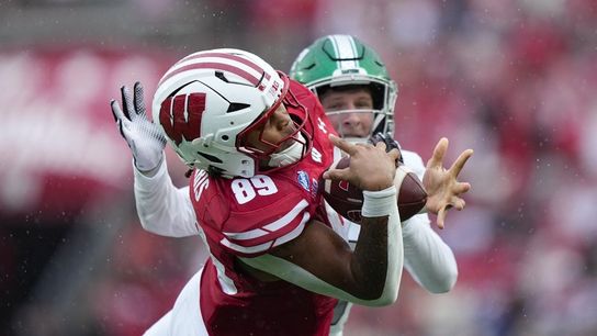 QB Colton Joseph accounts for 4 TDs; Wisconsin rolls past Eastern Michigan (College Football)