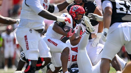 NC State RB Jayden Scott (foot) leaves game vs. Louisville (College Football)