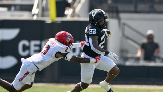 Last-second fumble recovery leads Vandy to wild win over NC State (College Football)