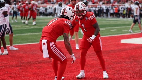 Braden Pegan scores 2 TDs, No. 17 Utah rolls past Utah State (College Football)