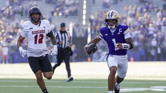 Demond Williams Jr. stars as Washington handles Eastern Washington (College Football)