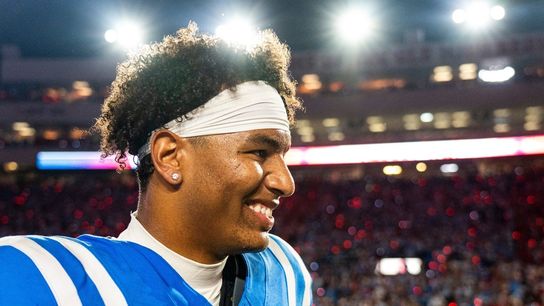 Texas stays No. 1 in AP Top 25; Ole Miss in top five after topping LSU (College Football)