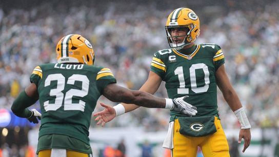 Packers score final 13 points, sink Jets in OT (NFL). Photo by Brad Penner