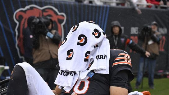 Bears third-string QB Case Keenum prepares to start against Eagles (NFL)