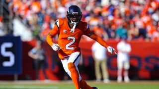 Broncos star CB Pat Surtain II injures ankle in loss to 49ers (NFL). Photo by Ron Chenoy