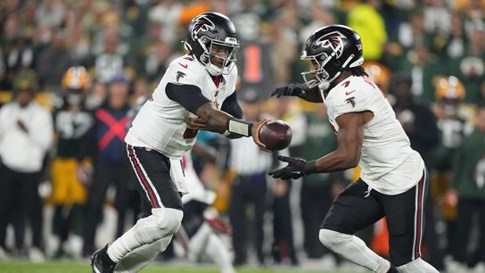 Bijan Robinson, Drake London lead Falcons to dominant win over Packers (NFL)