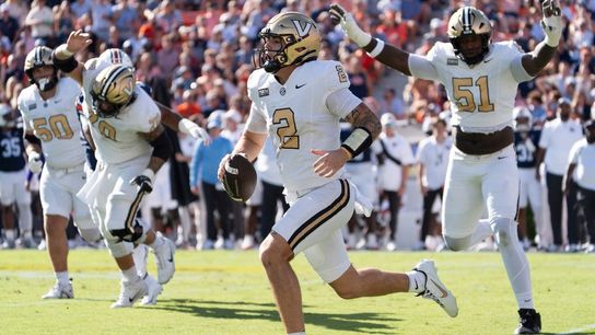 QBs in the spotlight as Vanderbilt visits No. 2 Georgia  (College Football). Photo by Jake Crandall