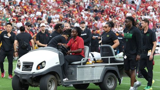 Oregon star QB Dante Moore leaves game vs. USC in ambulance (College Football)