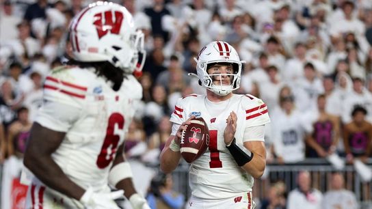 After comeback win, Wisconsin has plenty to clean up vs. Michigan St. (College Football)