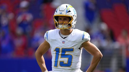 Chargers WR Ladd McConkey (concussion) exits vs. Chiefs (NFL)