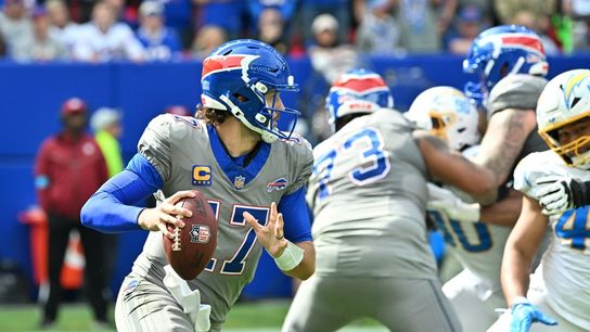 Josh Allen, Bills rally back to keep Chargers winless (NFL). Photo by Mark Konezny-Imagn Images