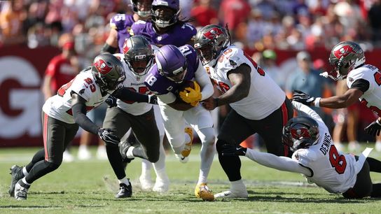 Vikings star WR Justin Jefferson knocked out early with ankle injury (NFL)