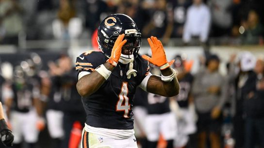 Bears RB D'Andre Swift limited, Kyle Monangai DNP again (NFL). Photo by Matt Marton
