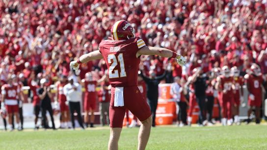 Aiden Flora scores 5 TDs to lead Iowa State over West Virginia (College Football). Photo by Reese Strickland-Imagn Images