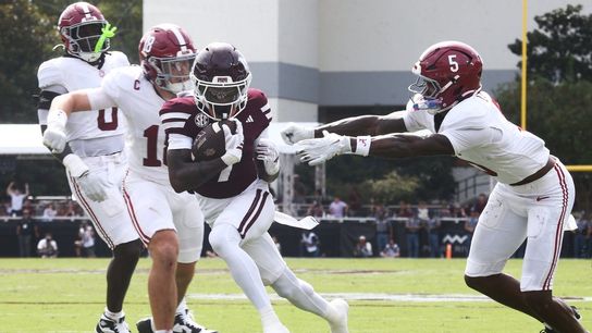 Keelon Russell scores 4 times as No. 7 Alabama routs No. 16 Mississippi State  (College Football). Photo by Petre Thomas