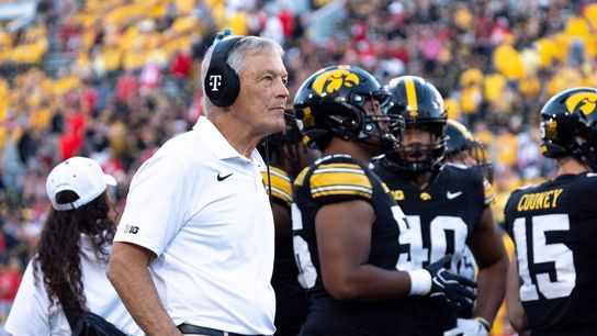 No. 15 Iowa returns from bye for road test at Minnesota (College Football)