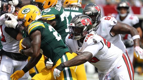 Packers, behind Jordan Love and defense, keep Bucs winless (NFL). Photo by Matt Pendleton