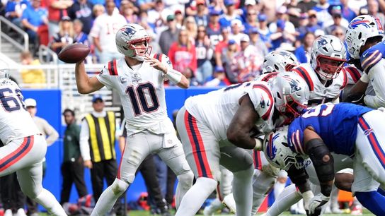 Drake Maye (3 TDs), Patriots stun Bills at home with late score (NFL). Photo by Gregory Fisher