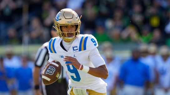 UCLA QB Nico Iamaleava (leg) leaves game vs. Oregon (College Football). Photo by Ben Lonergan