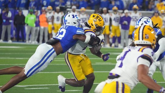 With matchup looming, No. 22 LSU looking up at No. 16 Mississippi St. (College Football)