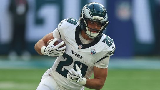 Report: Eagles RB Will Shipley has torn plantar fascia (NFL)