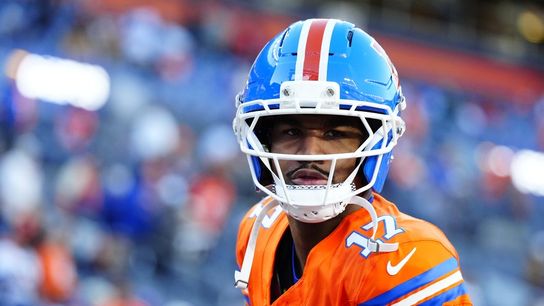 Broncos WR Jaylen Waddle (chest) exits vs. Cardinals (NFL)