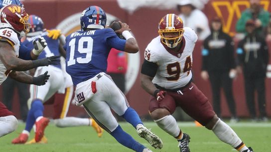 Report: Commanders' Daron Payne (foot) out for season (NFL). Photo by Geoff Burke