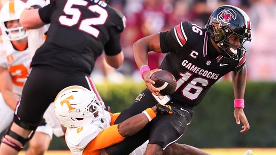 South Carolina stuns No. 11 Tennessee on walk-off field goal (College Football)
