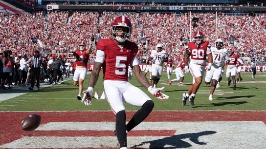 Keelon Russell tosses 3 TD passes as No. 13 Alabama edges Texas A&M (College Football)